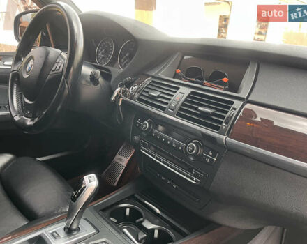 Синий БМВ Х5, объемом двигателя 3 л и пробегом 280 тыс. км за 21000 $, фото 15 на Automoto.ua