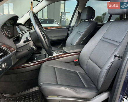 Синій БМВ Х5, об'ємом двигуна 3 л та пробігом 302 тис. км за 13490 $, фото 39 на Automoto.ua