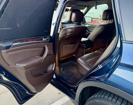 Синій БМВ Х5, об'ємом двигуна 2.99 л та пробігом 300 тис. км за 16800 $, фото 22 на Automoto.ua