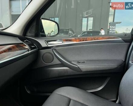 Синій БМВ Х5, об'ємом двигуна 3 л та пробігом 302 тис. км за 13490 $, фото 27 на Automoto.ua