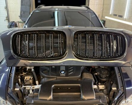 Синій БМВ Х5, об'ємом двигуна 3 л та пробігом 223 тис. км за 21000 $, фото 2 на Automoto.ua