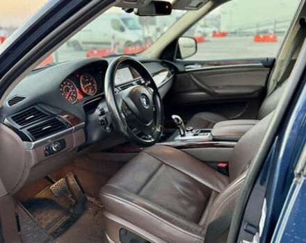 Синій БМВ Х5, об'ємом двигуна 2.99 л та пробігом 300 тис. км за 16800 $, фото 25 на Automoto.ua