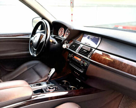 Синій БМВ Х5, об'ємом двигуна 2.99 л та пробігом 300 тис. км за 16800 $, фото 13 на Automoto.ua