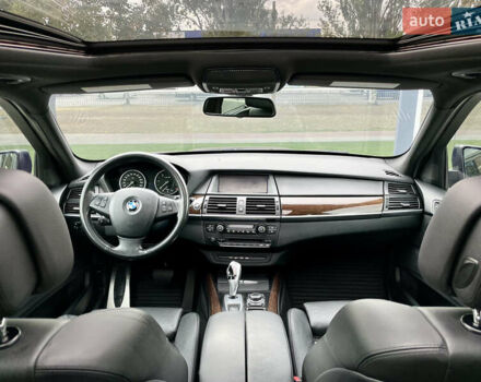 Синий БМВ Х5, объемом двигателя 3 л и пробегом 215 тыс. км за 18000 $, фото 15 на Automoto.ua