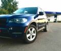 Синій БМВ Х5, об'ємом двигуна 3 л та пробігом 300 тис. км за 10600 $, фото 1 на Automoto.ua