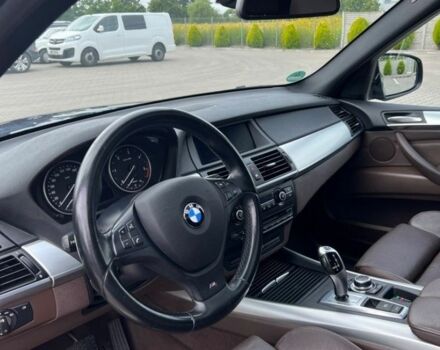 Синий БМВ Х5, объемом двигателя 3.5 л и пробегом 234 тыс. км за 4500 $, фото 7 на Automoto.ua