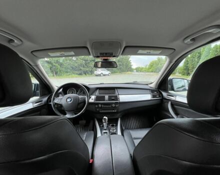 Синій БМВ Х5, об'ємом двигуна 3 л та пробігом 300 тис. км за 10600 $, фото 6 на Automoto.ua