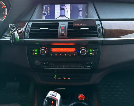 Синій БМВ Х5, об'ємом двигуна 2.99 л та пробігом 300 тис. км за 16800 $, фото 12 на Automoto.ua