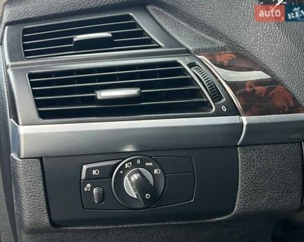 Синій БМВ Х5, об'ємом двигуна 3 л та пробігом 302 тис. км за 13490 $, фото 37 на Automoto.ua