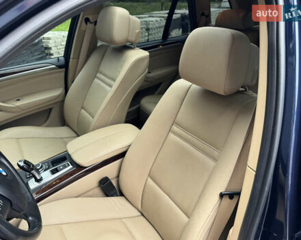 Синий БМВ Х5, объемом двигателя 3 л и пробегом 161 тыс. км за 13000 $, фото 80 на Automoto.ua