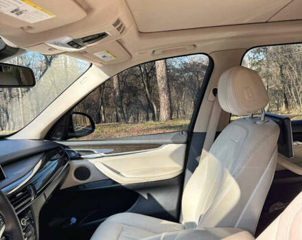 Синій БМВ Х5, об'ємом двигуна 2.98 л та пробігом 215 тис. км за 27000 $, фото 5 на Automoto.ua