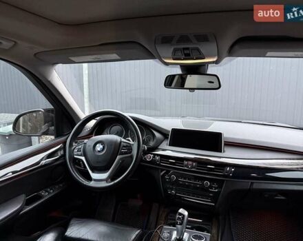 Синій БМВ Х5, об'ємом двигуна 3 л та пробігом 300 тис. км за 28700 $, фото 5 на Automoto.ua