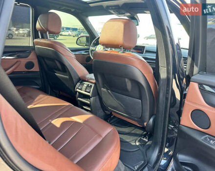 Синій БМВ Х5, об'ємом двигуна 2.99 л та пробігом 252 тис. км за 25500 $, фото 2 на Automoto.ua