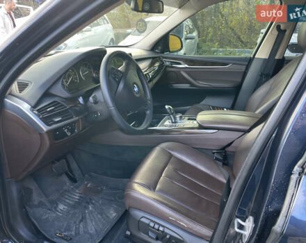 Синий БМВ Х5, объемом двигателя 2.99 л и пробегом 258 тыс. км за 21000 $, фото 4 на Automoto.ua