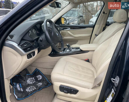 Синій БМВ Х5, об'ємом двигуна 2.98 л та пробігом 263 тис. км за 16000 $, фото 4 на Automoto.ua