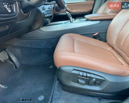 Синій БМВ Х5, об'ємом двигуна 3 л та пробігом 248 тис. км за 26000 $, фото 21 на Automoto.ua