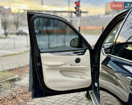 Синій БМВ Х5, об'ємом двигуна 2.99 л та пробігом 160 тис. км за 28500 $, фото 14 на Automoto.ua