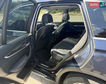 Синій БМВ Х5, об'ємом двигуна 2.99 л та пробігом 178 тис. км за 27000 $, фото 7 на Automoto.ua
