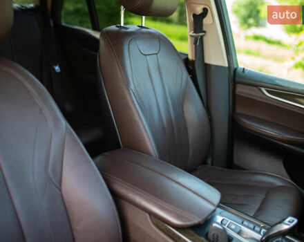 БМВ Х5 2015 в Тернополе на Automoto.ua Синий БМВ Х5, объемом двигателя 2.99 л и пробегом 280 тыс. км за 27000 $, фото 14 на Automoto.ua