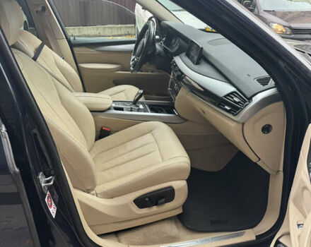 Синій БМВ Х5, об'ємом двигуна 2 л та пробігом 100 тис. км за 29999 $, фото 16 на Automoto.ua