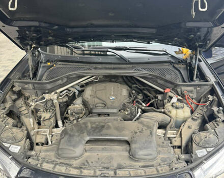 Синій БМВ Х5, об'ємом двигуна 2 л та пробігом 100 тис. км за 29999 $, фото 4 на Automoto.ua