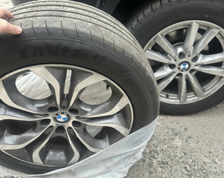 Синій БМВ Х5, об'ємом двигуна 2 л та пробігом 100 тис. км за 29999 $, фото 21 на Automoto.ua