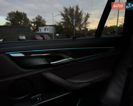 Синий БМВ Х5, объемом двигателя 3 л и пробегом 160 тыс. км за 25000 $, фото 27 на Automoto.ua