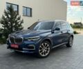 Синий БМВ Х5, объемом двигателя 3 л и пробегом 187 тыс. км за 42000 $, фото 1 на Automoto.ua