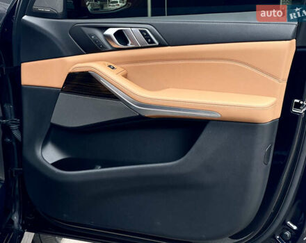 Синий БМВ Х5, объемом двигателя 3 л и пробегом 68 тыс. км за 68999 $, фото 40 на Automoto.ua