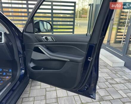 Синий БМВ Х5, объемом двигателя 3 л и пробегом 145 тыс. км за 54900 $, фото 35 на Automoto.ua