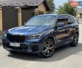 Синий БМВ Х5, объемом двигателя 3 л и пробегом 82 тыс. км за 74500 $, фото 1 на Automoto.ua