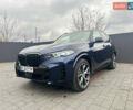 Синий БМВ Х5, объемом двигателя 3 л и пробегом 2 тыс. км за 88500 $, фото 1 на Automoto.ua
