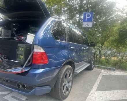 Синий БМВ Х5, объемом двигателя 4.4 л и пробегом 460 тыс. км за 9000 $, фото 3 на Automoto.ua