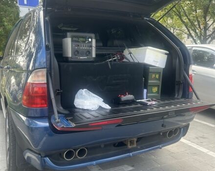 Синий БМВ Х5, объемом двигателя 4.4 л и пробегом 460 тыс. км за 9000 $, фото 2 на Automoto.ua