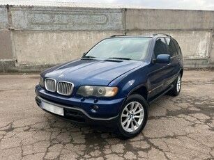 Синий БМВ Х5, объемом двигателя 3 л и пробегом 354 тыс. км за 3500 $, фото 1 на Automoto.ua