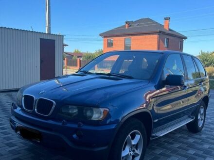 Синий БМВ Х5, объемом двигателя 3 л и пробегом 350 тыс. км за 4000 $, фото 1 на Automoto.ua