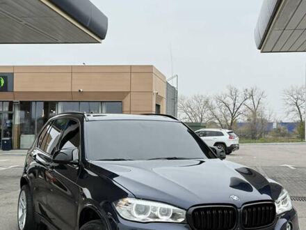 Синий БМВ Х5, объемом двигателя 3 л и пробегом 215 тыс. км за 21000 $, фото 1 на Automoto.ua