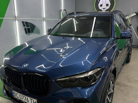 Синий БМВ Х5, объемом двигателя 3 л и пробегом 31 тыс. км за 83000 $, фото 1 на Automoto.ua