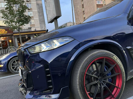 Синий БМВ Х5, объемом двигателя 3 л и пробегом 12 тыс. км за 93000 $, фото 1 на Automoto.ua