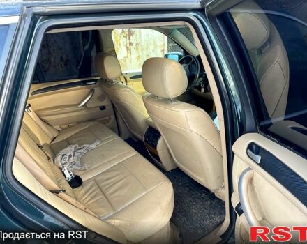 Зеленый БМВ Х5, объемом двигателя 4.4 л и пробегом 250 тыс. км за 8500 $, фото 6 на Automoto.ua
