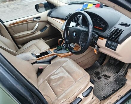 Зелений БМВ Х5, об'ємом двигуна 3 л та пробігом 350 тис. км за 3500 $, фото 4 на Automoto.ua