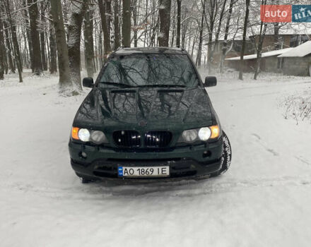 Зеленый БМВ Х5, объемом двигателя 3 л и пробегом 300 тыс. км за 6000 $, фото 1 на Automoto.ua