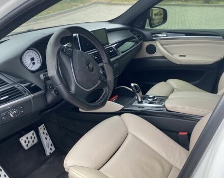 Білий БМВ Х6 М, об'ємом двигуна 4.4 л та пробігом 125 тис. км за 17900 $, фото 4 на Automoto.ua