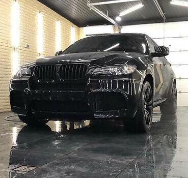Черный БМВ Х6 М, объемом двигателя 4.4 л и пробегом 160 тыс. км за 25000 $, фото 1 на Automoto.ua