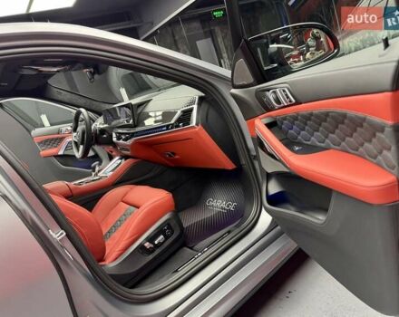 Серый БМВ Х6 М, объемом двигателя 4.4 л и пробегом 15 тыс. км за 160900 $, фото 62 на Automoto.ua