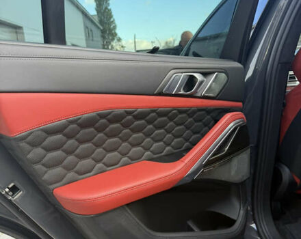 Серый БМВ Х6 М, объемом двигателя 4.39 л и пробегом 23 тыс. км за 106000 $, фото 7 на Automoto.ua