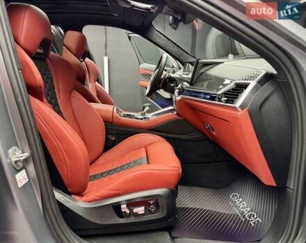 Серый БМВ Х6 М, объемом двигателя 4.4 л и пробегом 15 тыс. км за 160900 $, фото 65 на Automoto.ua