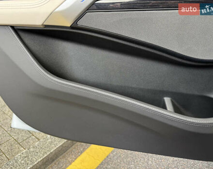 Серый БМВ Х6 М, объемом двигателя 4.39 л и пробегом 7 тыс. км за 167000 $, фото 39 на Automoto.ua