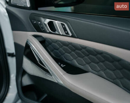 Серый БМВ Х6 М, объемом двигателя 4.39 л и пробегом 25 тыс. км за 167000 $, фото 34 на Automoto.ua