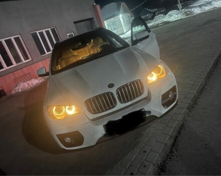 Белый БМВ Х6, объемом двигателя 4.4 л и пробегом 200 тыс. км за 13000 $, фото 4 на Automoto.ua